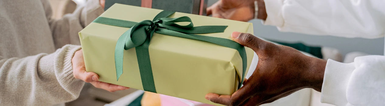 Say Goodbye The Right Way!_gift-hampers