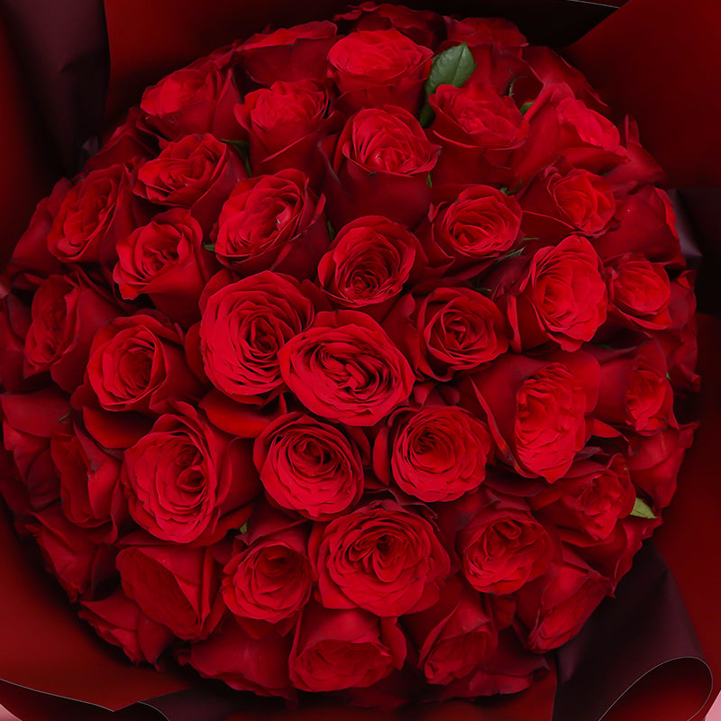 50 Red Roses Scarlet Heart